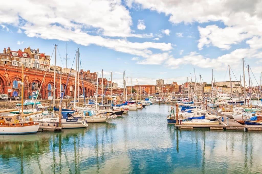 Central, Seaview Apartment, 3 Beds, 2 Baths, Kid & Dog Friendly At The Lookout Broadstairs Zewnętrze zdjęcie
